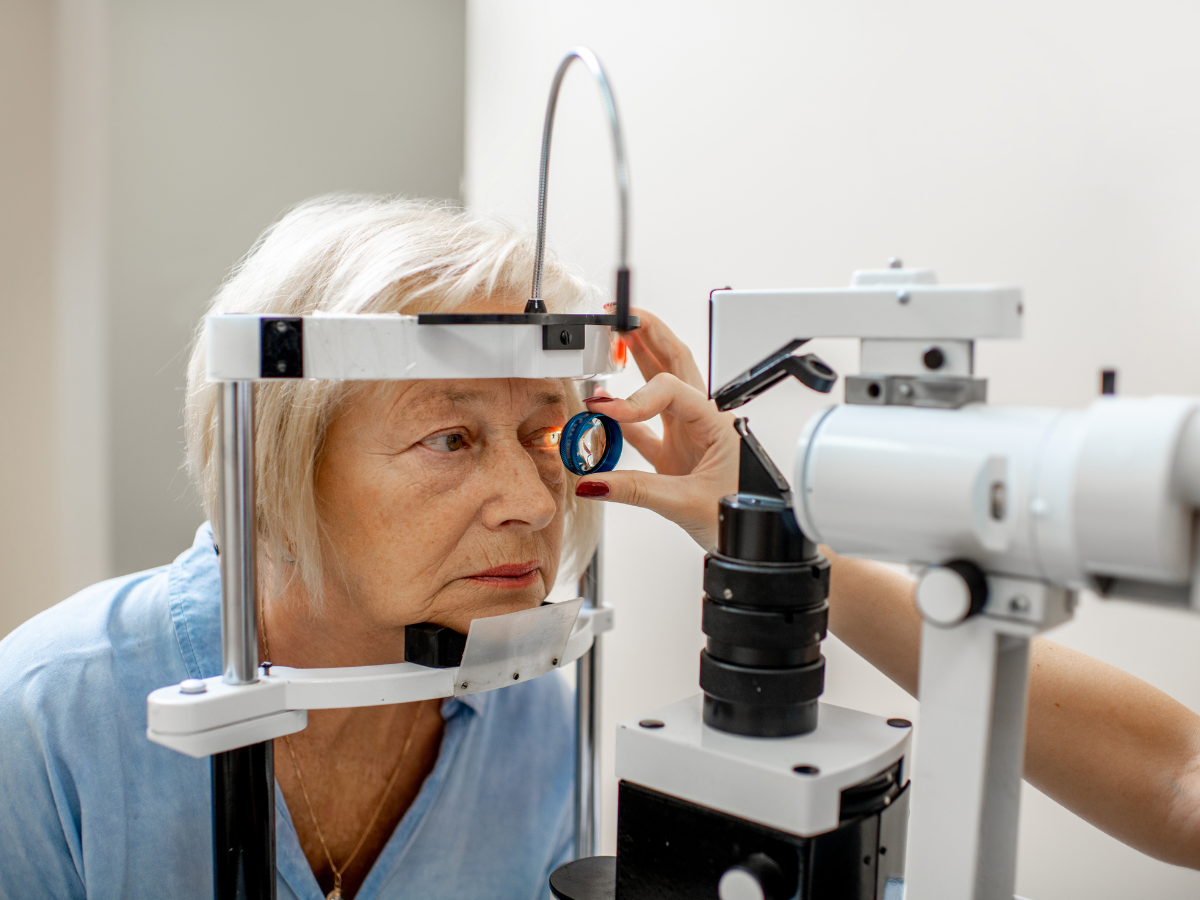 woman at the eye doctor